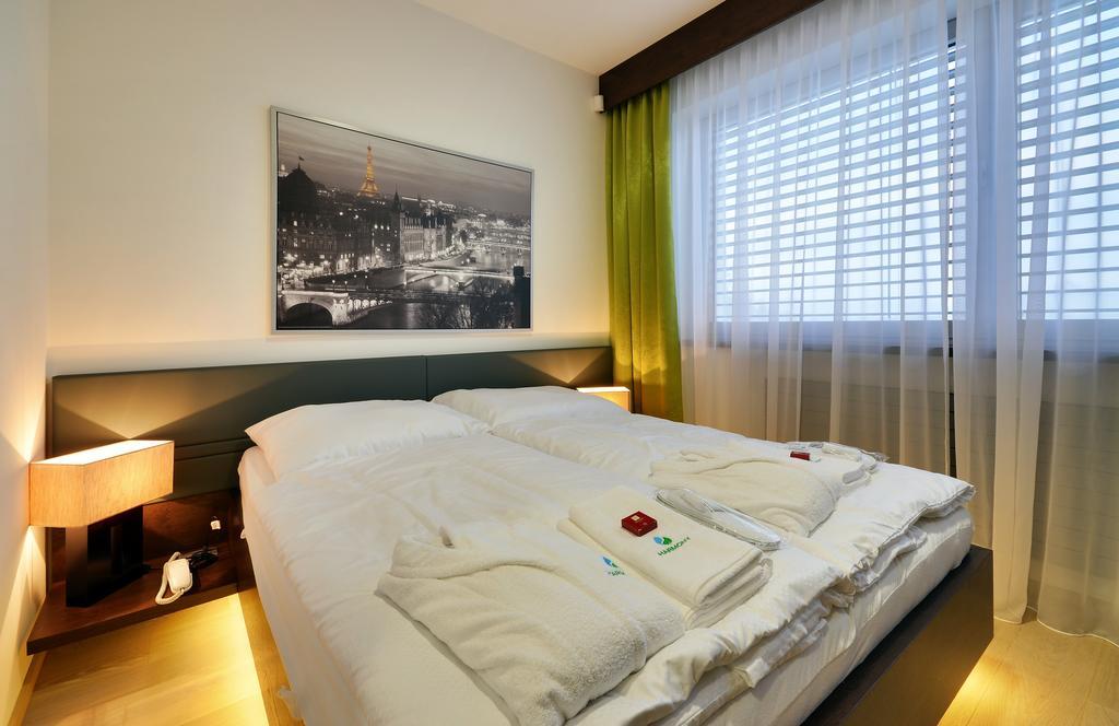 Hotel Harmony Medical & Wellness-Free Parking, 1,8Km From The Center Kroměříž Habitación foto