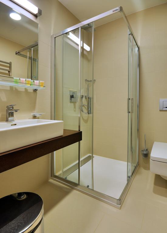 Hotel Harmony Medical & Wellness-Free Parking, 1,8Km From The Center Kroměříž Habitación foto